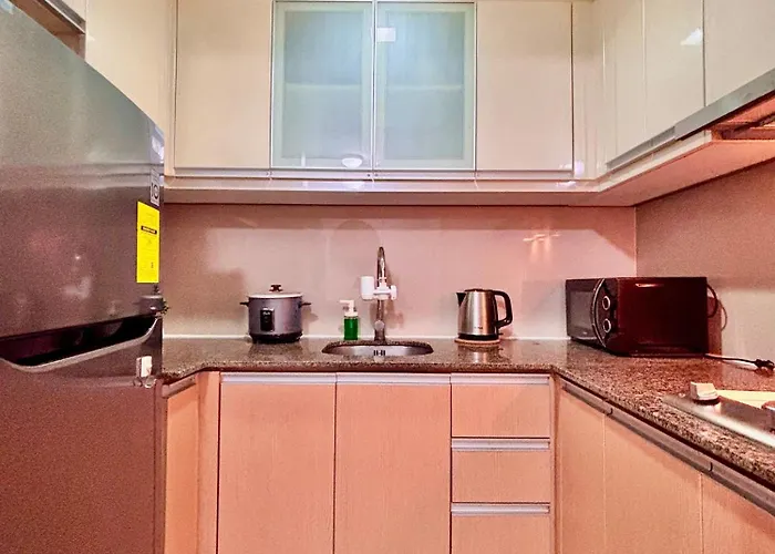 Big Unit In Newport Near Naia W Balcony Apartment