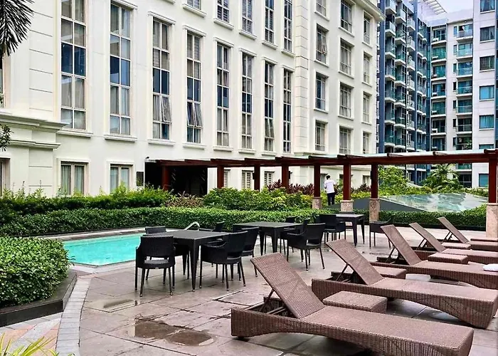 Apartment Big Unit In Newport Near Naia W Balcony