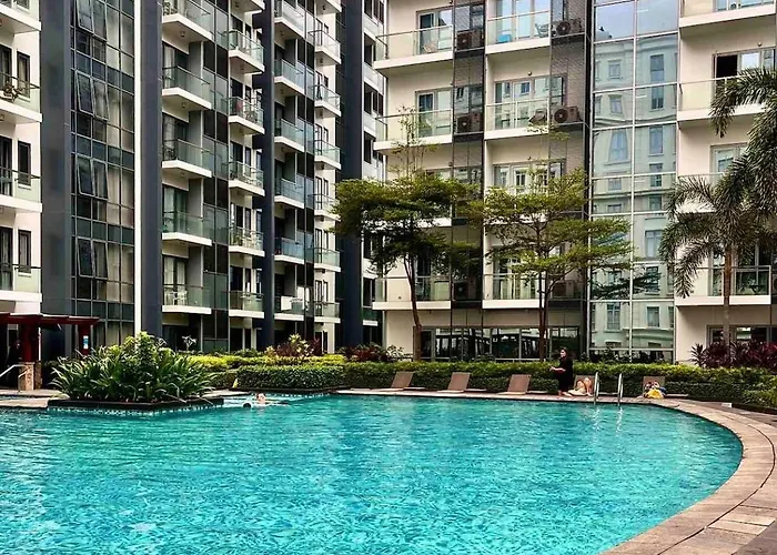 Big Unit In Newport Near Naia W Balcony Apartment *