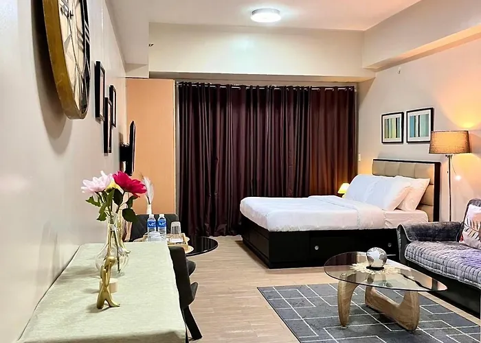 Big Unit In Newport Near Naia W Balcony Manila