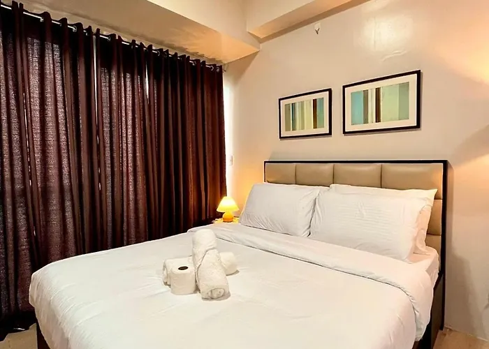 Apartment Big Unit In Newport Near Naia W Balcony *
