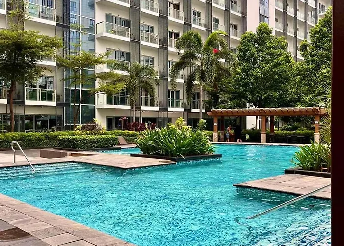 Big Unit In Newport Near Naia W Balcony Apartment